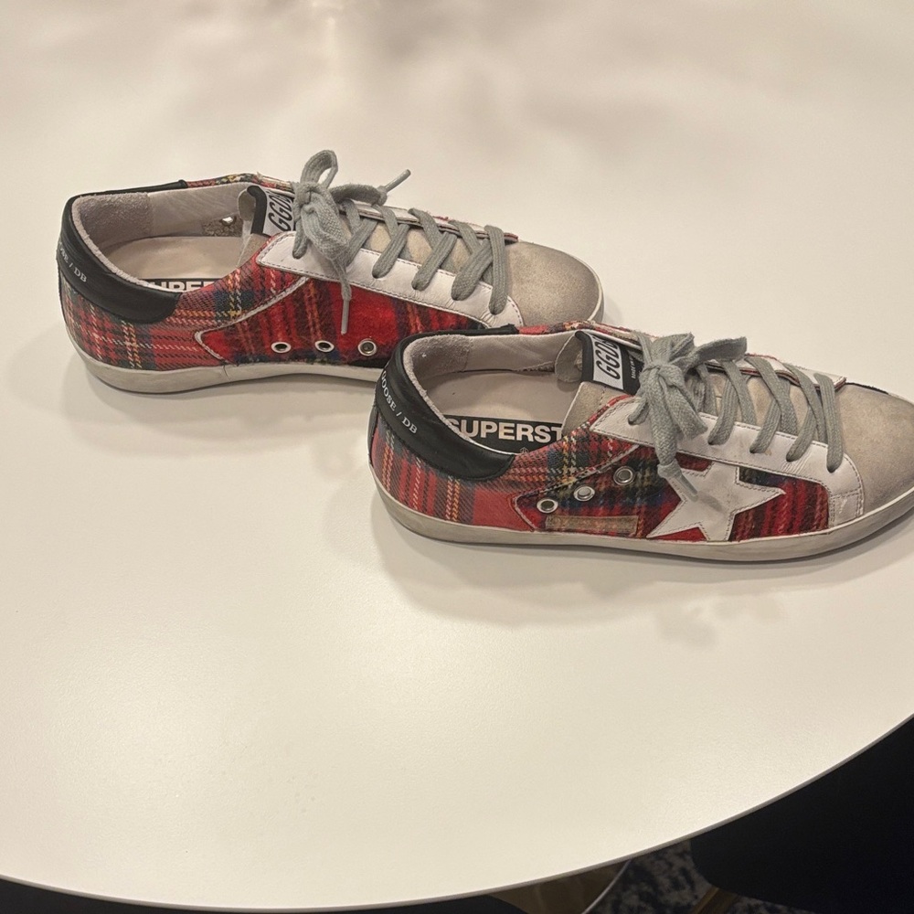 Golden Goose Superstar Red and White Sneakers with Gray Laces - Picture 3 of 8